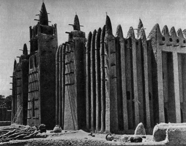 65. Здание мечети в Мали
