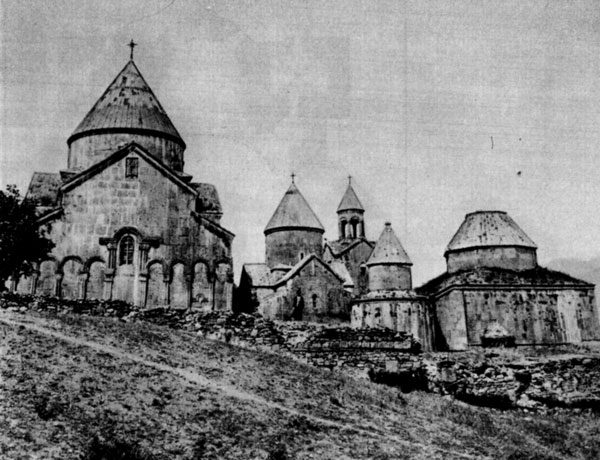 95. Монастырь в Санаине, Армения. X-XIII вв.
