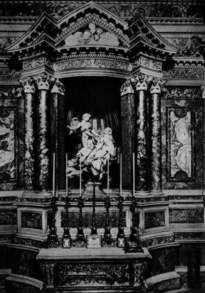 127. Фрагмент интерьера церкви в стиле барокко. 1645-1652 гг. Арх. Л. Бернини