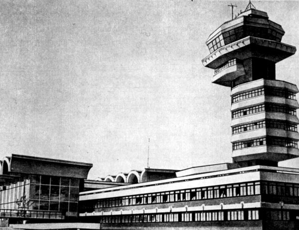 270. Аэропорт в Бухаресте, Румыния. 1967 г. Арх. Ц. Лазареску и др.