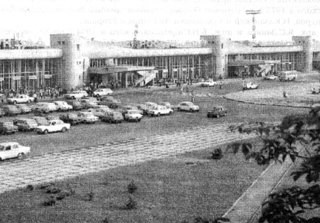 Здание аэровокзала в Ростове