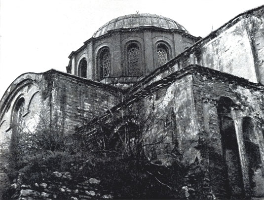 Константинополь. Монастырь Пантократора. Южная церковь. Вид с юго-востока, фрагмент