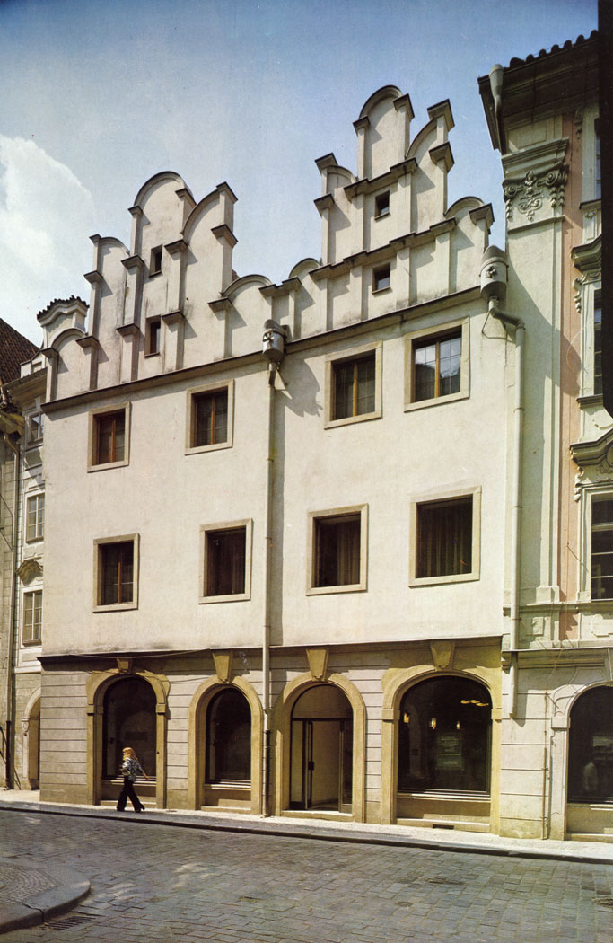 The originally Romanesque house, Number 229, in Husova Street stood in an area that was densely built up with Romanesque stone houses from the middle of the 12th and the early 13th century on. Later it was rebuilt in Gothic style and was given an impressive, Renaissance gable in the second half of the 16th century.